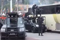 Xem lực lượng chống khủng bố Malaysia trình diễn