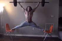 Màn nâng tạ không thể tin nổi của siêu lực sĩ