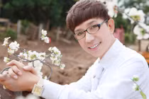 Long Nhật:"Đã qua cảm giác: xấu hổ, đương đầu và trống rỗng"