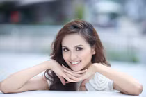 Ngân Khánh thế vai Diễm Hương trong Mỹ nhân Sài Thành