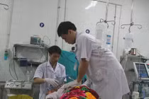 Bệnh viện quá tải cấp cứu vì... Tết