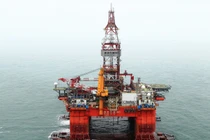 “Đằng sau chuyện giàn khoan chứa những âm mưu khủng khiếp“