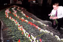 Choáng với cách mừng lễ tình nhân Valentine của nam sinh đẹp trai