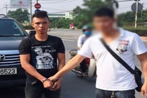 Tên cướp chặn nhầm xe của cảnh sát