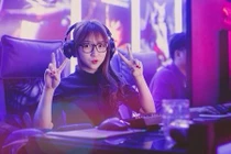 Vẻ xinh đẹp của nữ game thủ “Xuka phiên bản Việt“