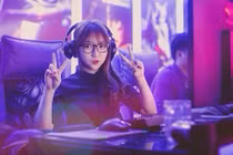 Vẻ xinh đẹp của nữ game thủ “Xuka phiên bản Việt“