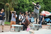 Dàn thiếu nữ Việt tình nguyện chụp ảnh bikini làm từ thiện