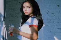 Hot girl nhỏ xinh 19 tuổi làm khuynh đảo mạng Việt 