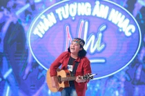 Khâm phục cậu bé gốc Việt chơi thành thạo 14 loại nhạc cụ 