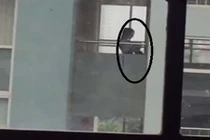 Học sinh làm chuyện nhạy cảm ngay trong trường học?