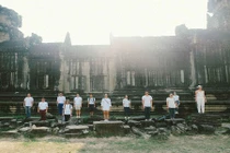 Ảnh phượt “chất nhất quả đất” của nhóm bạn trẻ Thái tại VN