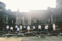 Ảnh phượt “chất nhất quả đất” của nhóm bạn trẻ Thái tại VN