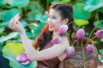 Bà mẹ 3 con trẻ đẹp như gái son khiến bao người ghen