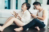 9X huy động 40 người bạn giúp cầu hôn bạn gái