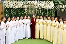 “Cô gái thời tiết” Mai Ngọc tuyệt xinh trong lễ ăn hỏi