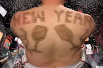 Choáng với bộ ảnh lịch nghệ thuật chụp từ… lông lưng