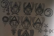 Lạ lùng tục lệ giả làm chó chạy nhảy để lừa… ma