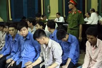 Kinh hoàng lời khai về “luật ngầm” trong nhà tạm giữ