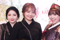 Dân mạng tìm kiếm em gái xinh đẹp của Hari Won