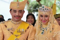 Lóa mắt vì những đám cưới “phủ vàng”