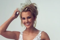 Hoa hậu Tuổi teen ôm hận vì phát ngôn “bẩn” trên mạng