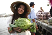 Dung nhan của cô gái được mẹ khuyên cách khéo chọn chồng