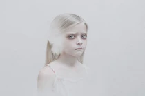 Cô giáo trẻ chuyên chụp ảnh những tâm hồn bị tổn thương