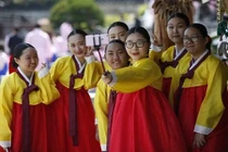 Thanh niên Hàn Quốc háo hức trong Lễ trưởng thành