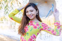 Say đắm tài sắc nữ du học sinh đẹp như hoa hậu