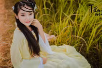 Cô bạn MC 10X hóa thành chị Hằng Nga gây sốt mạng