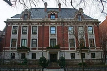 Điều chưa biết về căn phòng bí mật của ông trùm Playboy