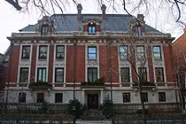 Điều chưa biết về căn phòng bí mật của ông trùm Playboy