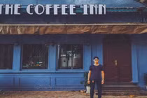 Teen Hà thành nghẹn ngào chia tay quán cafe check-in “huyền thoại“