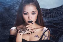 Choáng với tài kiếm tiền của nữ triệu phú gốc Việt xinh đẹp 