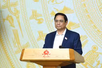 Thủ tướng: Nghiên cứu giảm cán bộ, công chức cấp tỉnh, huyện để tăng cường cơ sở