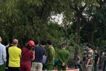Hải Dương: Phát hiện thi thể cô gái trẻ đang phân hủy trong bụi tre