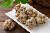 Tam thất tốt cho sức khỏe nhưng ai không nên dùng?