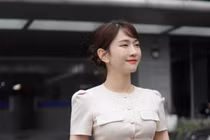 Lê Bống thông báo sẽ gác lại mọi thứ để học đại học ở tuổi 28