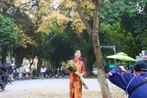 Hà Nội khoác áo mới khi vào mùa thay lá