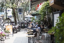 Lấn chiếm vỉa hè để vật liệu xây dựng, kinh doanh bị phạt thế nào?