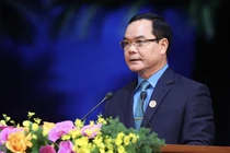 Chân dung ông Nguyễn Đình Khang tái đắc cử Chủ tịch Tổng LĐLĐ Việt Nam