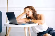 Vì sao cơ thể thừa ẩm gây mệt mỏi, suy kiệt ngày nắng nóng?