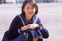 Ngỡ ngàng ngoại hình "nữ thần Nhật Bản", 34 tuổi trông như "bà thím"