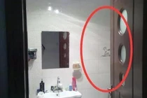 Cửa phòng tắm dùng xong nên đóng hay mở? 90% mọi người làm sai