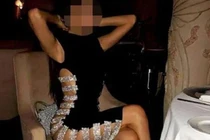 Lên đồ đi đám cưới, bao cô nàng khiến người nhìn ngao ngán