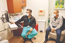 Người đàn ông mắc ung thư phổi nhưng tưởng nhầm COVID-19