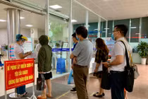 Giữa đại dịch, bị ốm có nên đi viện?