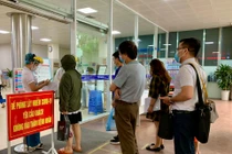 Giữa đại dịch, bị ốm có nên đi viện?