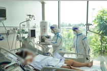 Bệnh nhân “hồi sinh” diệu kỳ từ Bệnh viện Hồi sức COVID-19