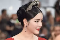 Hoảng hốt xem Lý Nhã Kỳ vung tiền mỗi lần xuất ngoại